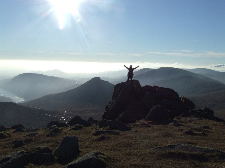 SILHOUETTE ON SLIEVE BEARNAGH